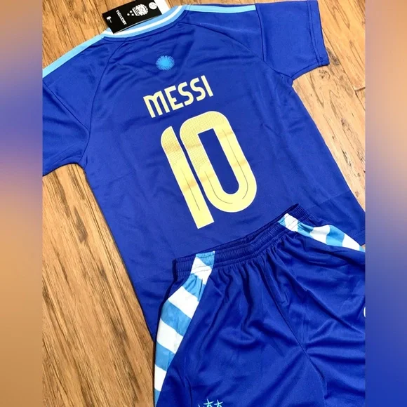 ARGENTINA MESSI YOUTH MEDIUM SIZE 26 KIDS SOCCER JERSEY - NEW WITH TAGS - Picture 3 of 4